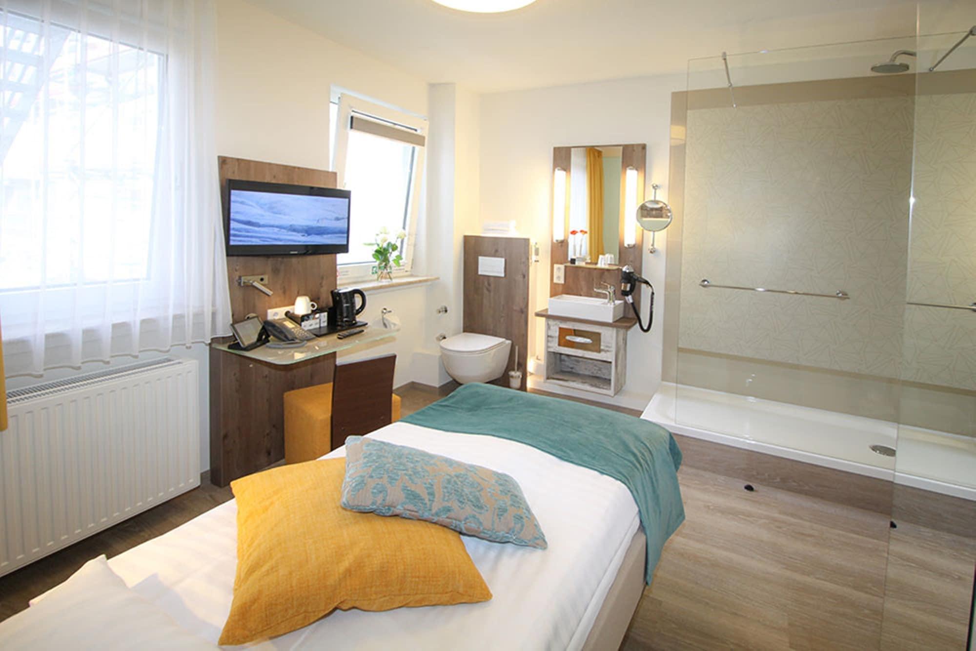 City Hotel เบรเมอร์ฮาเฟิน ภายนอก รูปภาพ