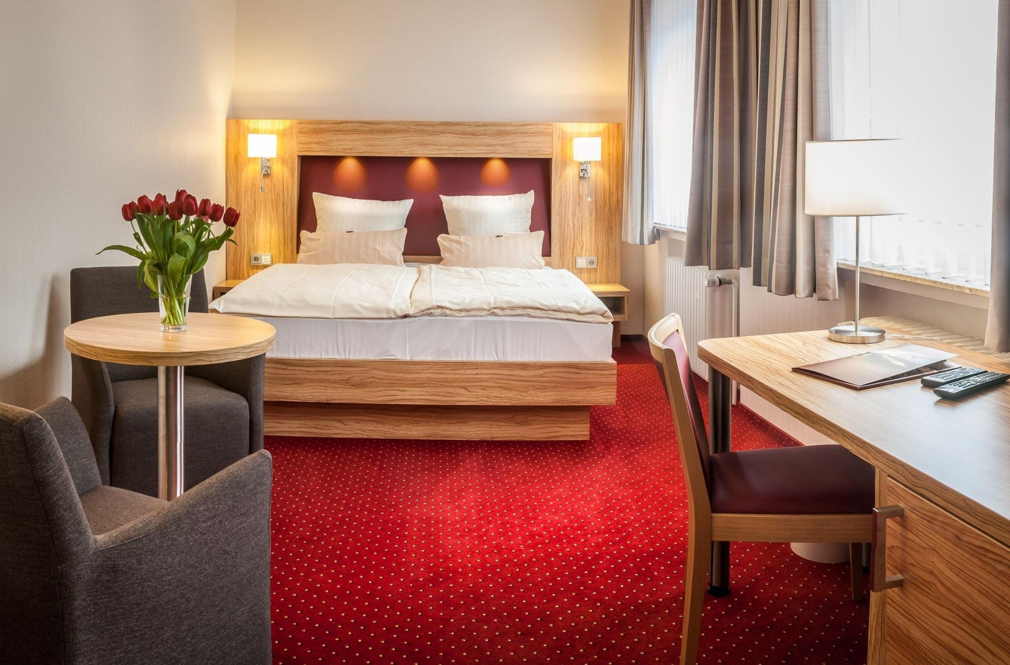 City Hotel เบรเมอร์ฮาเฟิน ภายนอก รูปภาพ