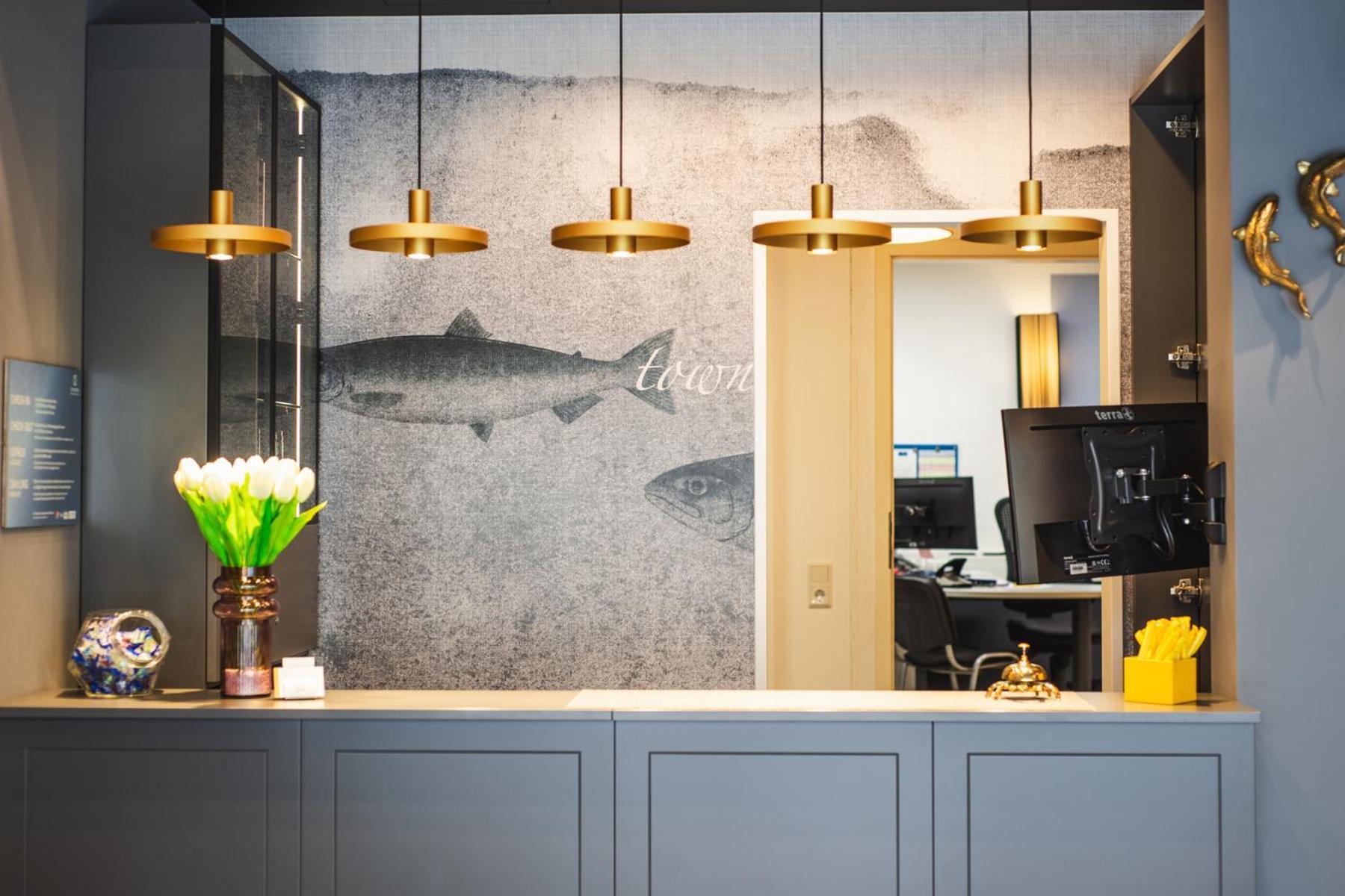 City Hotel เบรเมอร์ฮาเฟิน ภายนอก รูปภาพ